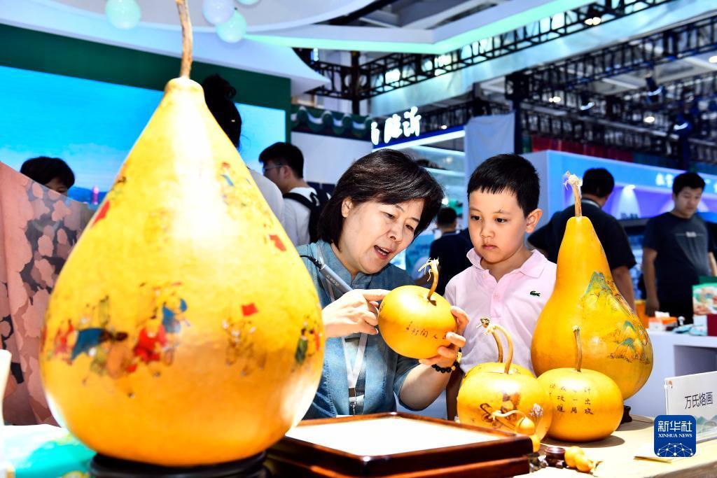 查澳门天天彩全年资料